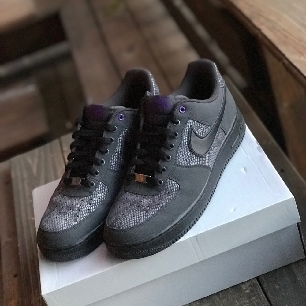 2009 NIKE AIR FORCE 1 “SNAKE” ANTHRACITE